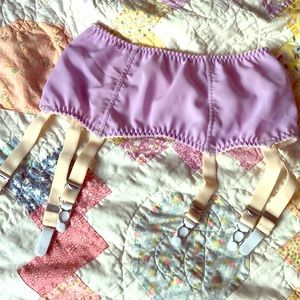 What Katie Did vintage rep. 6 strap garter belt